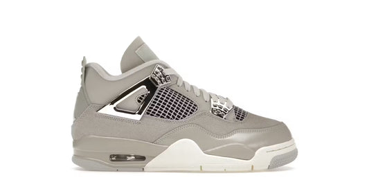 Air Jordan 4 Retro                                     Frozen Moments